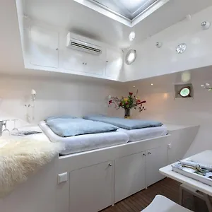 Houseboat Volle Maan , Άμστερνταμ Ολλανδία